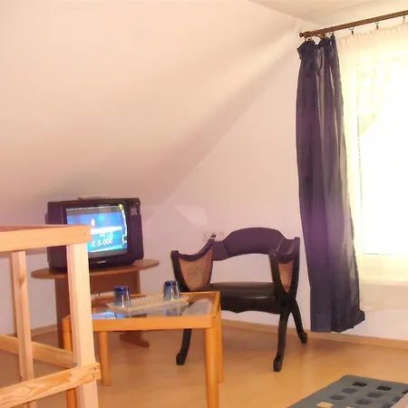 Hevizi Haz Apartmán *